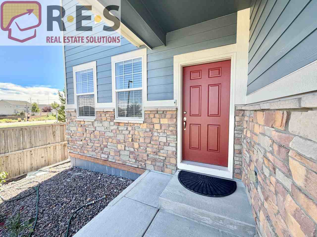 17548 Springfield Dr - Photo 2 of 22