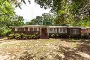 featured image of 453 Wade Hampton Dr