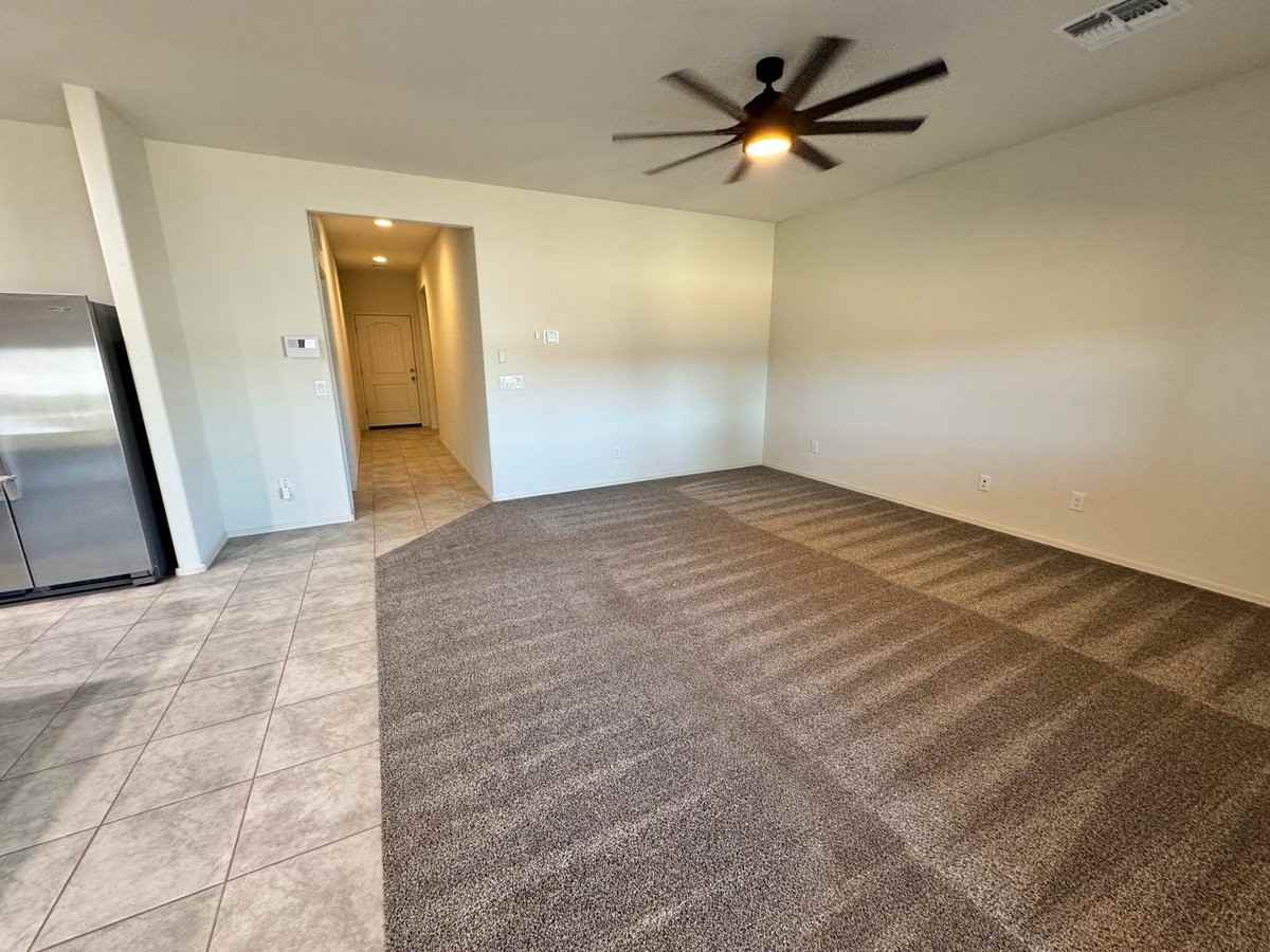 18091 N Presley Ln - Photo 4 of 23