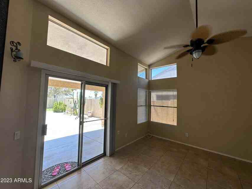 3411 W Monona Dr - Photo 3 of 25