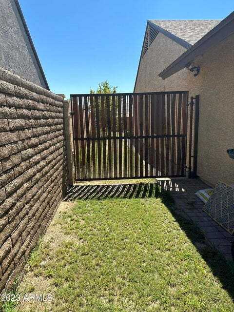 3411 W Monona Dr - Photo 5 of 36