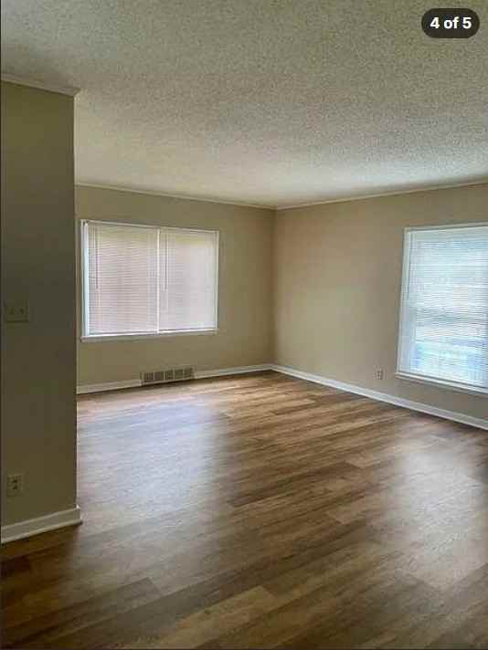 1612 62nd St - Photo 3 of 10
