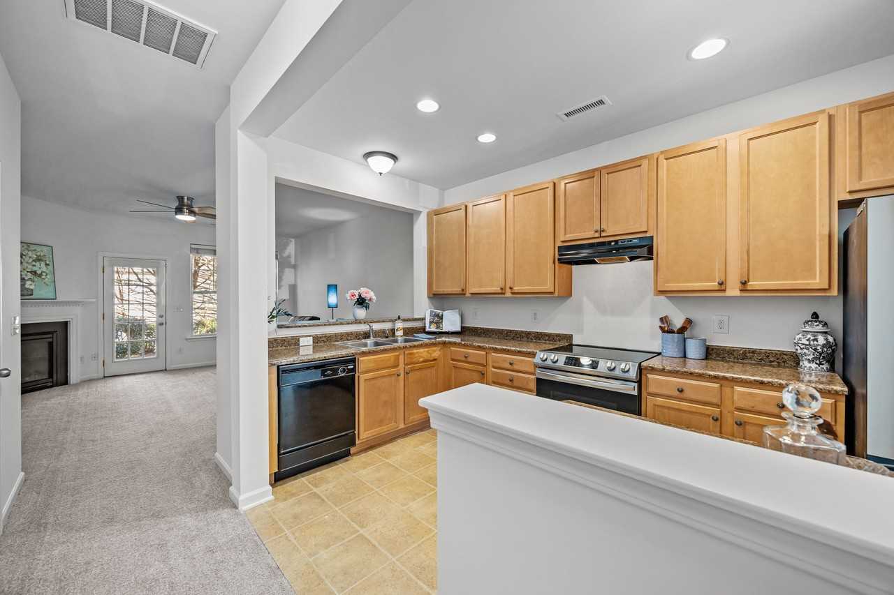 6623 Clarksburg Pl - Photo 2 of 22