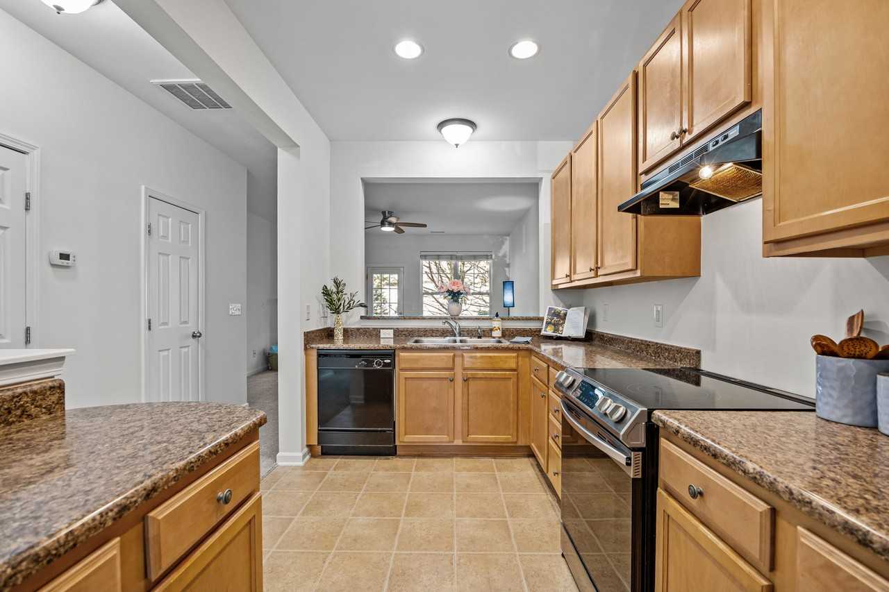 6623 Clarksburg Pl - Photo 4 of 22