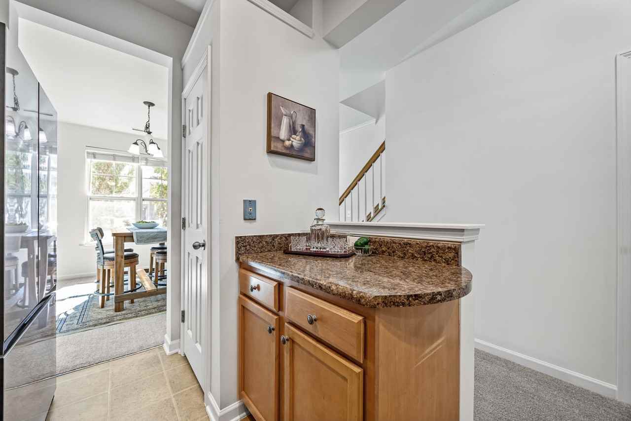 6623 Clarksburg Pl - Photo 6 of 22