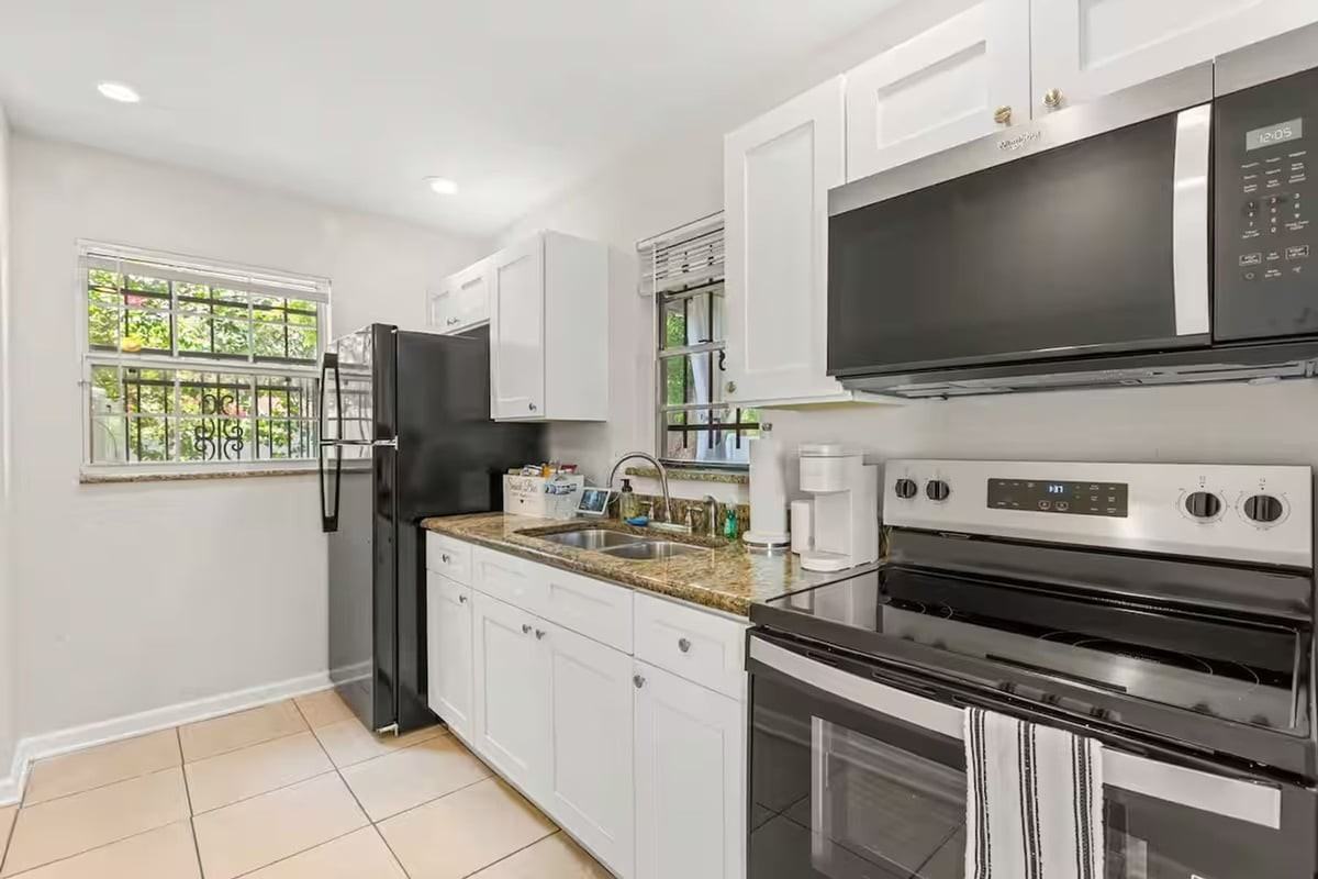 4561 Evers Pl - Photo 6 of 18