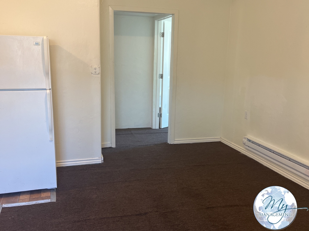 118 7th Ave S - Photo 3 of 5