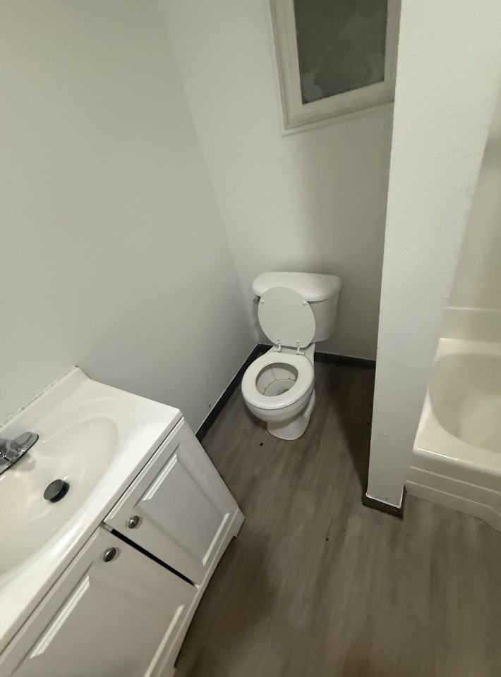 5911 Sacramento Ave - Photo 4 of 14