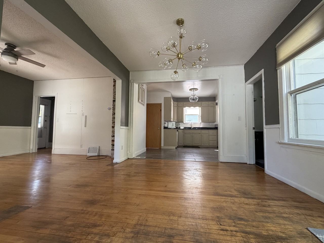 1120 4th Ave S - Photo 6 of 29