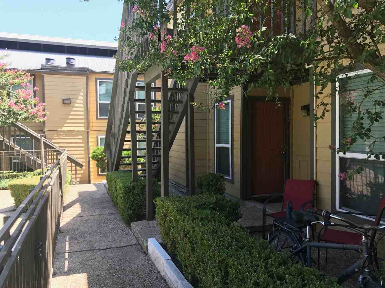 1000 W 26th St #106 - Photo 6 of 12