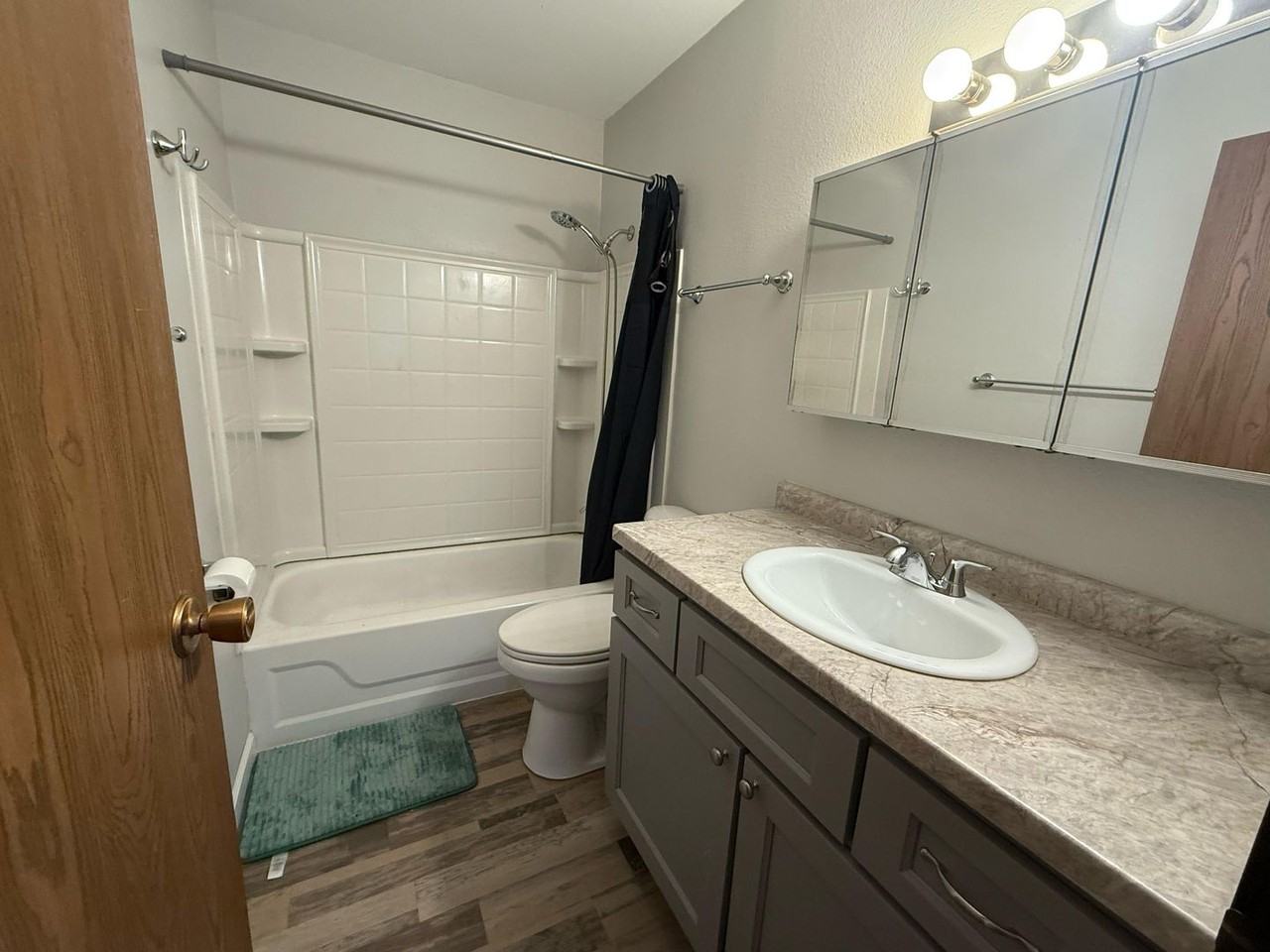 2014 10th Ave E - Photo 5 of 9