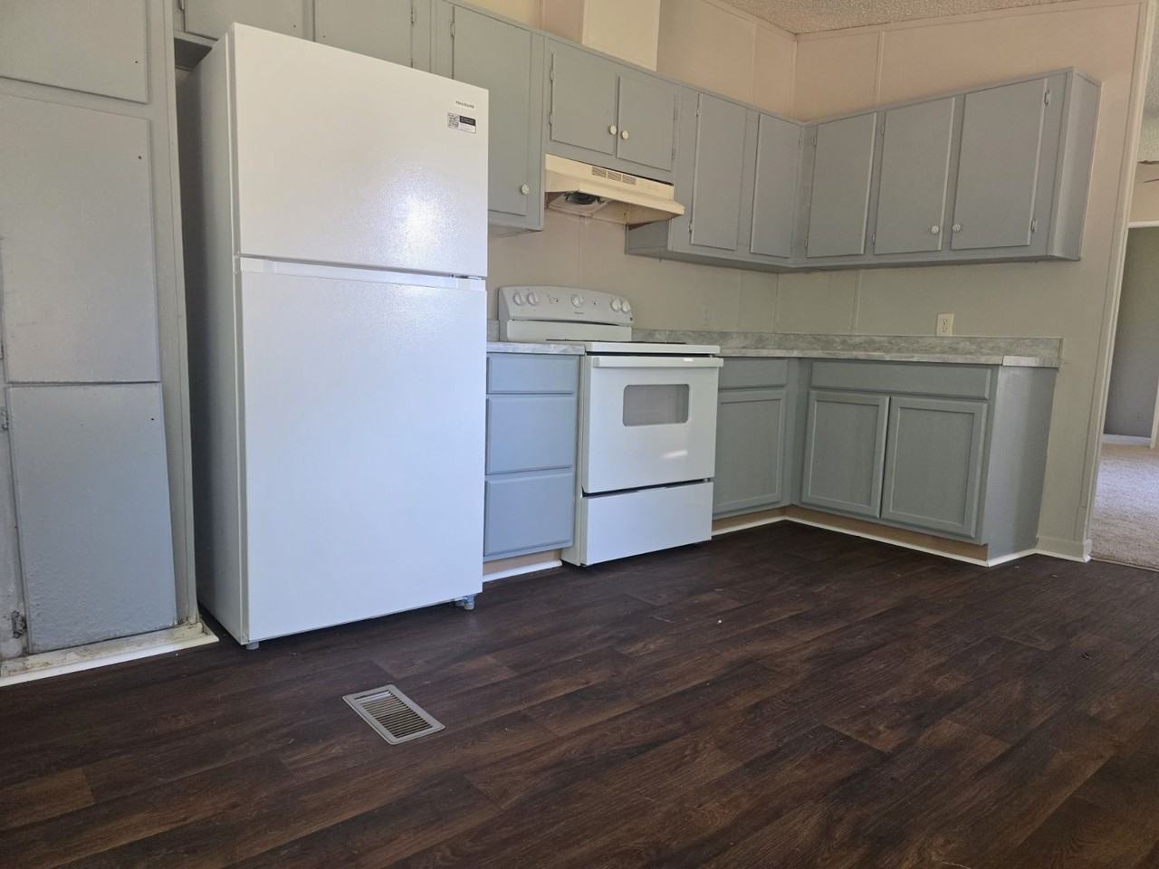 222 Park West Dr - Photo 3 of 8
