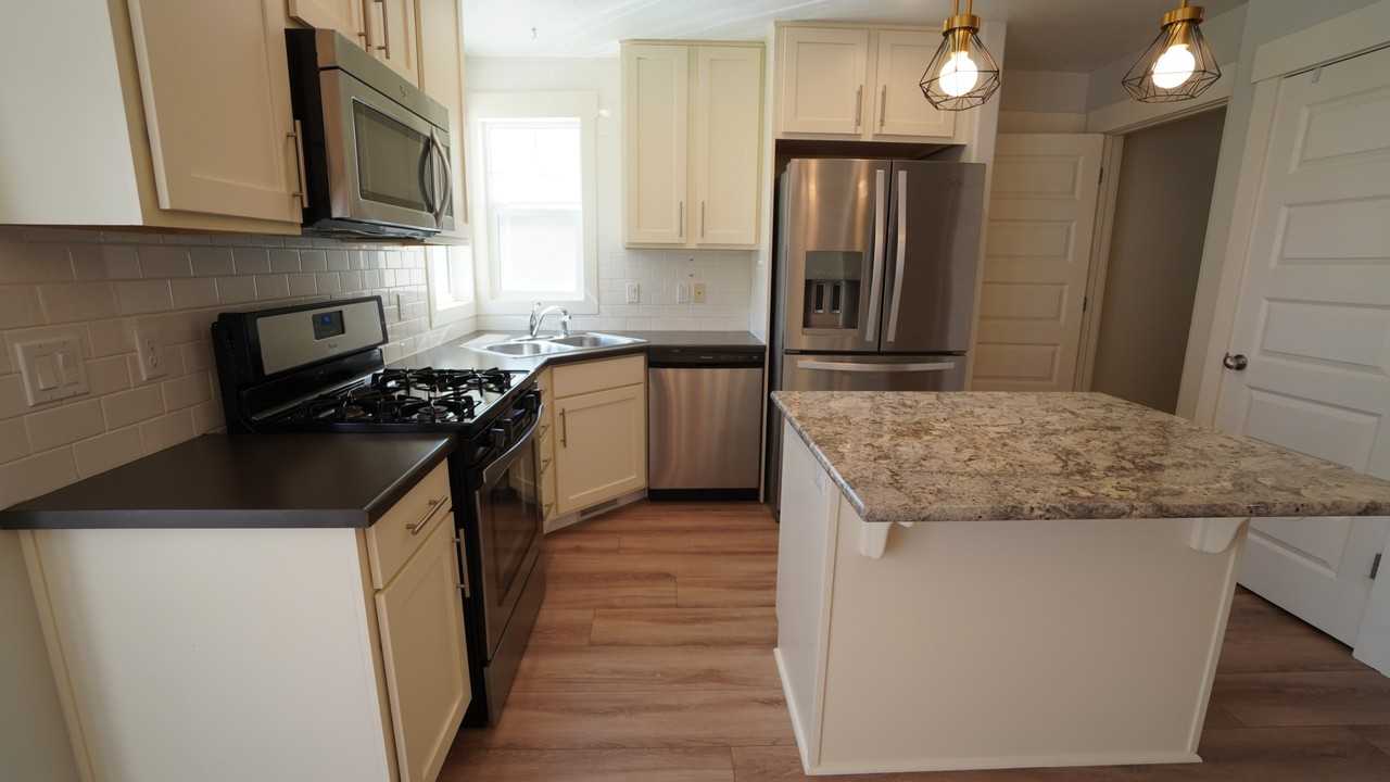 826 Churchhill Downs Dr - Photo 6 of 38