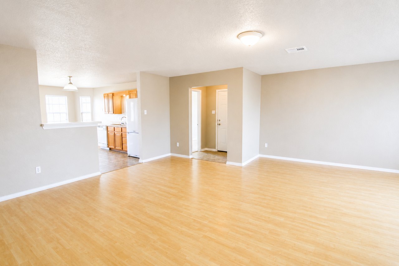 3102 Tom Lockett Dr - Photo 6 of 16
