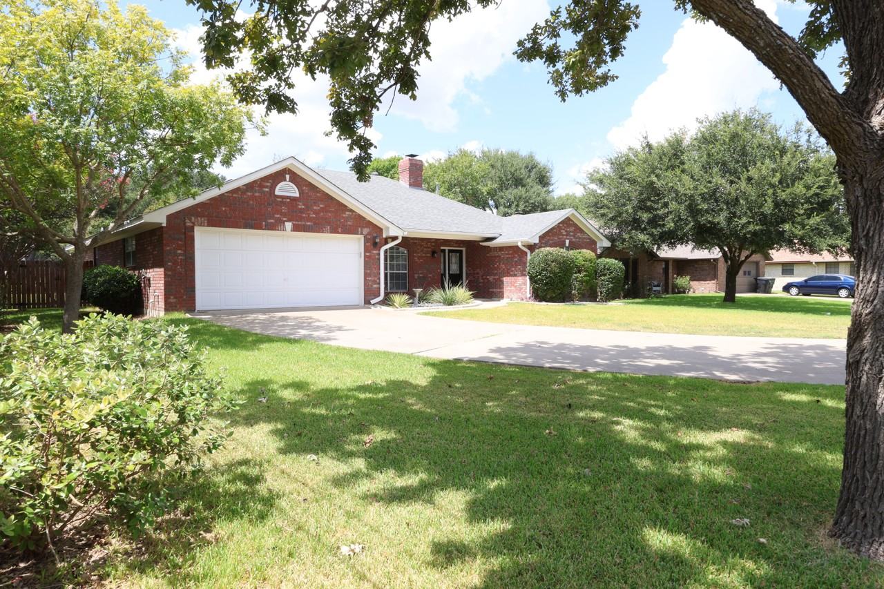 112 Tiger Cir - Photo 2 of 28
