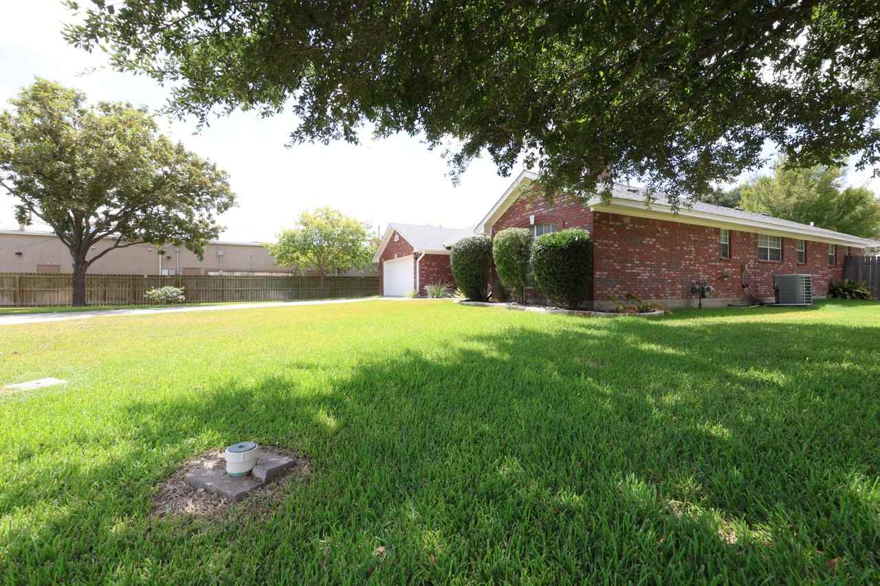 112 Tiger Cir - Photo 3 of 28