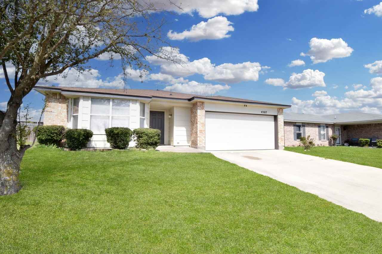 4507 Stallion Dr - Photo 3 of 16