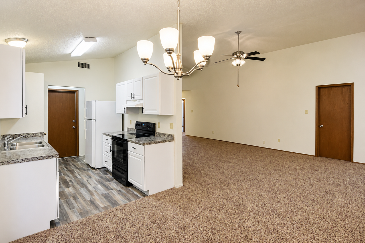 3702 Valley Forge Dr - Photo 4 of 16