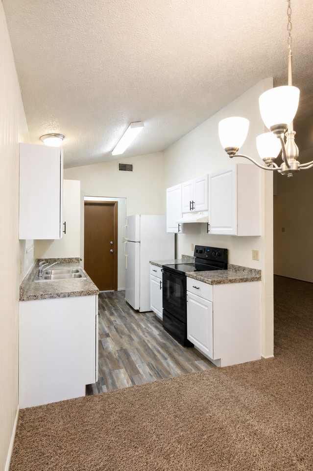 3702 Valley Forge Dr - Photo 5 of 16
