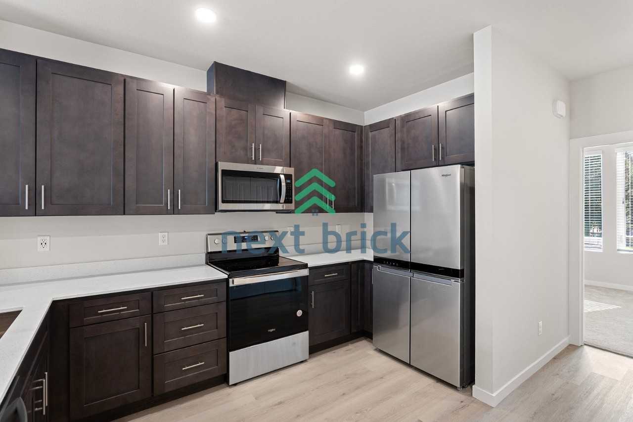 9914 18th Ave W #G - Photo 7 of 29