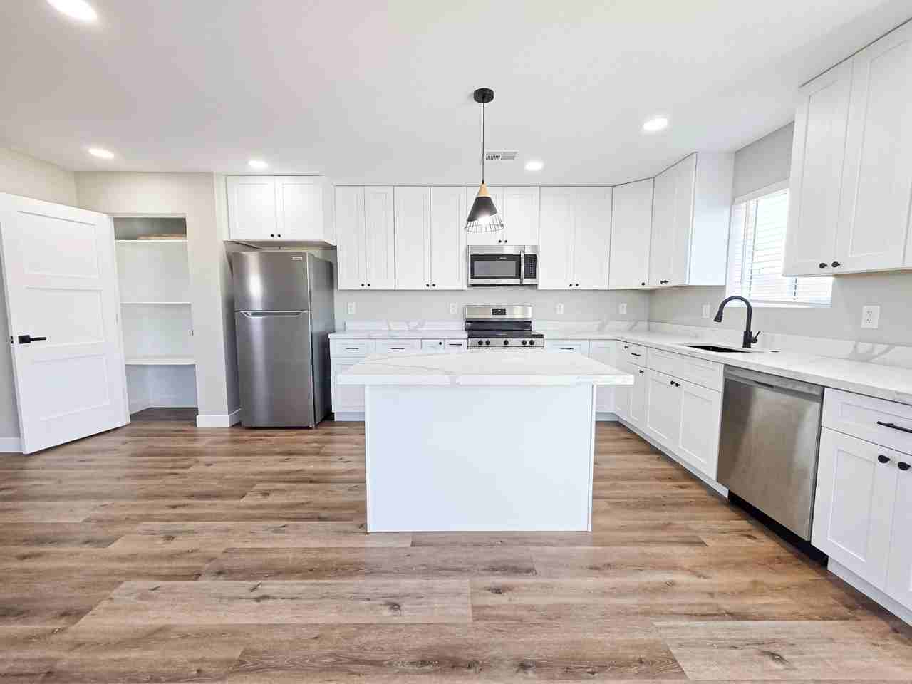 2551 E Broadway Rd #1 - Photo 5 of 25