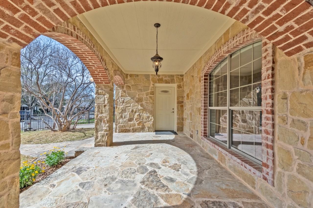 616 Mount Auburn Ave - Photo 6 of 23