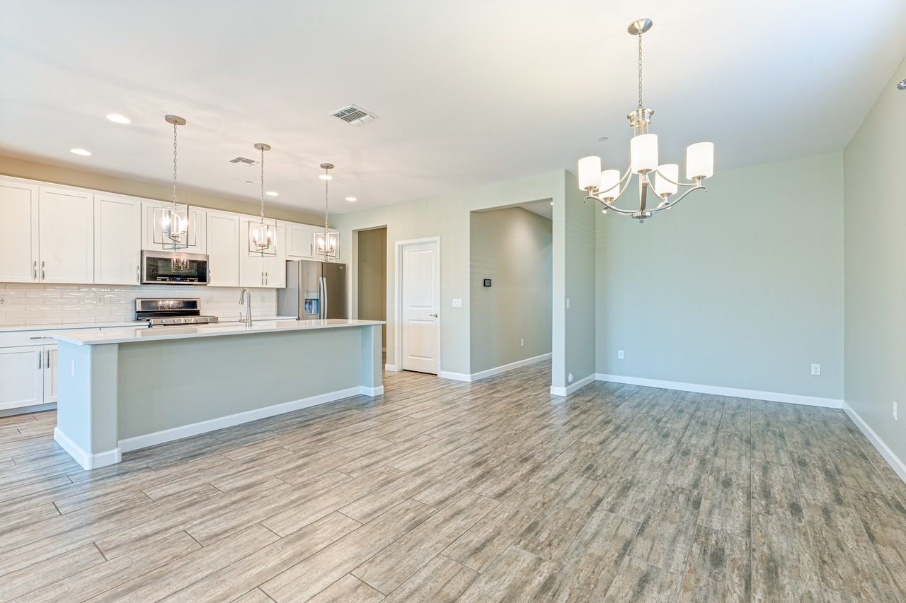 14241 E Hub Dr - Photo 7 of 30