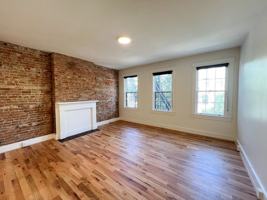 featured image of 1307 Main St