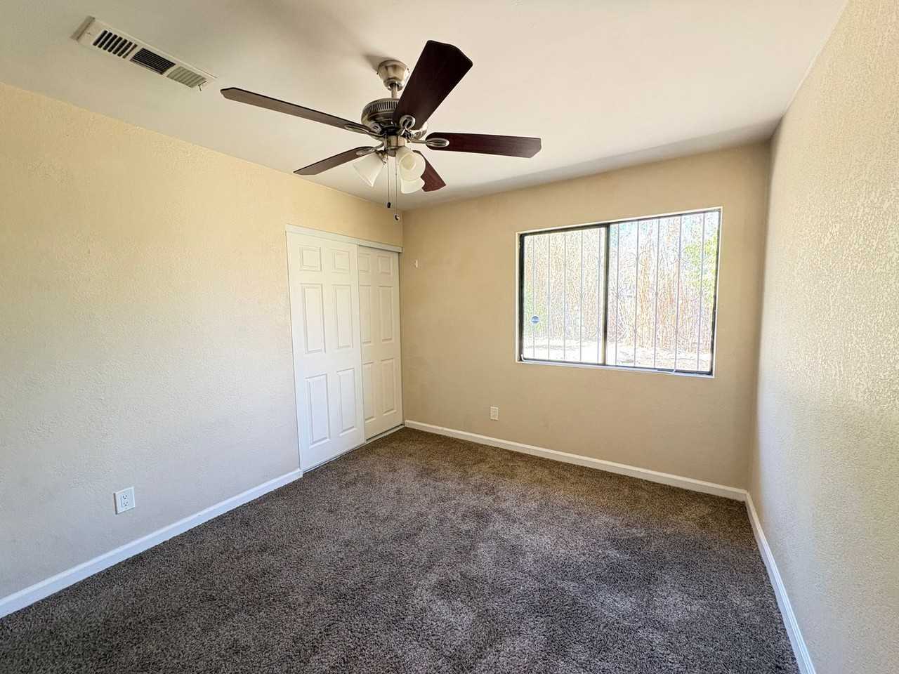 5126 70th St - Photo 5 of 11