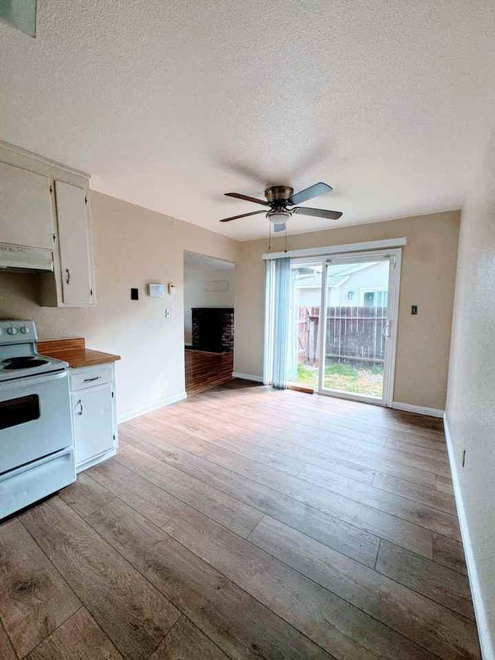 1512 71st Ave - Photo 5 of 8