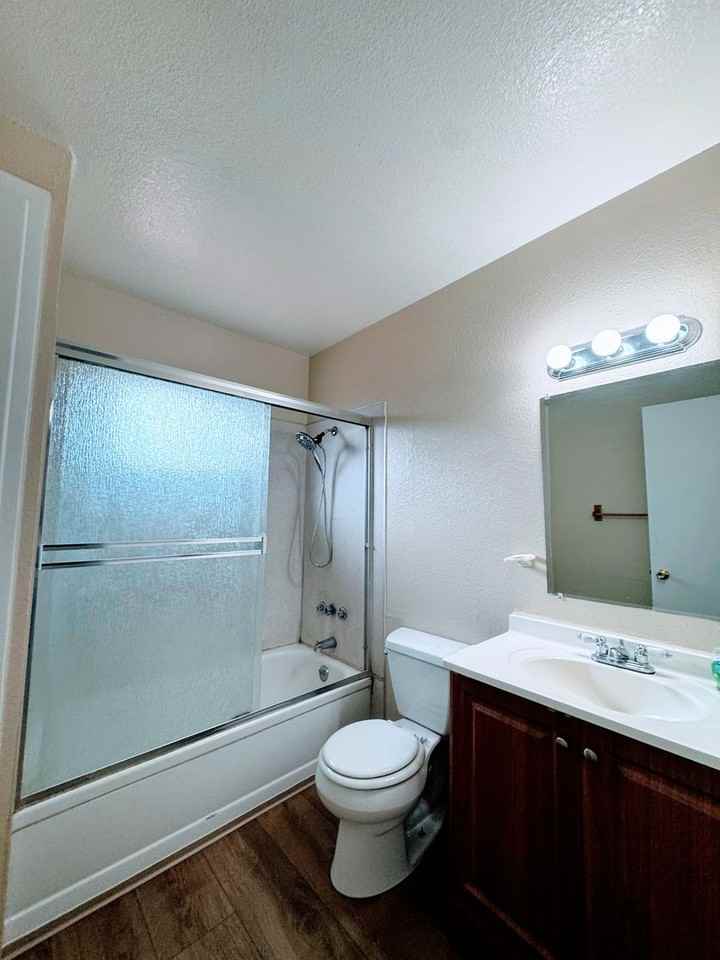 1512 71st Ave - Photo 6 of 8