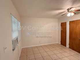 2404 10th St W #4 - Photo 1 of 1