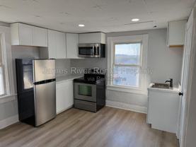 1009 4th St #4 - Photo 1 of 1