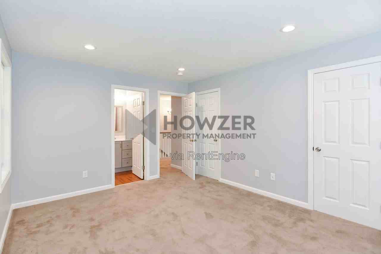 4 Johnson St #A - Photo 6 of 26