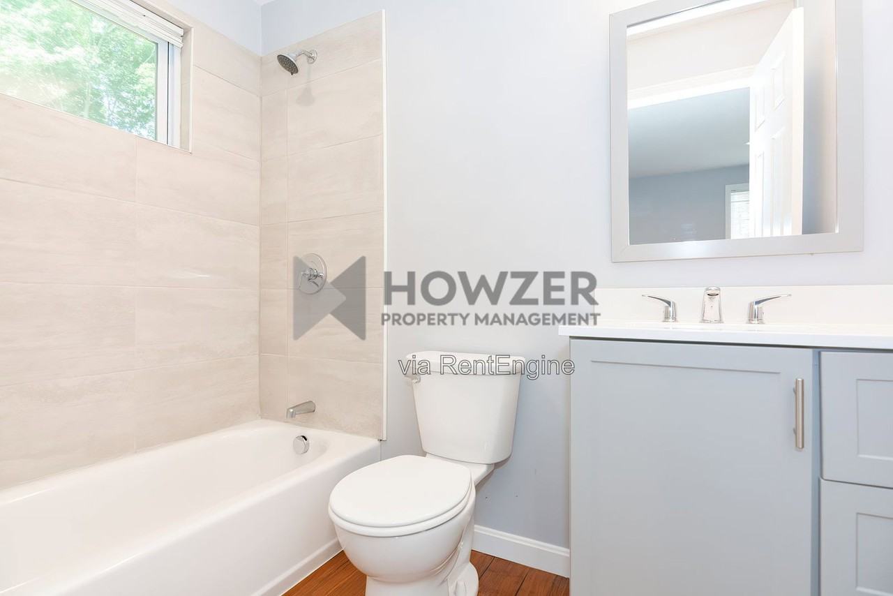 4 Johnson St #A - Photo 7 of 26