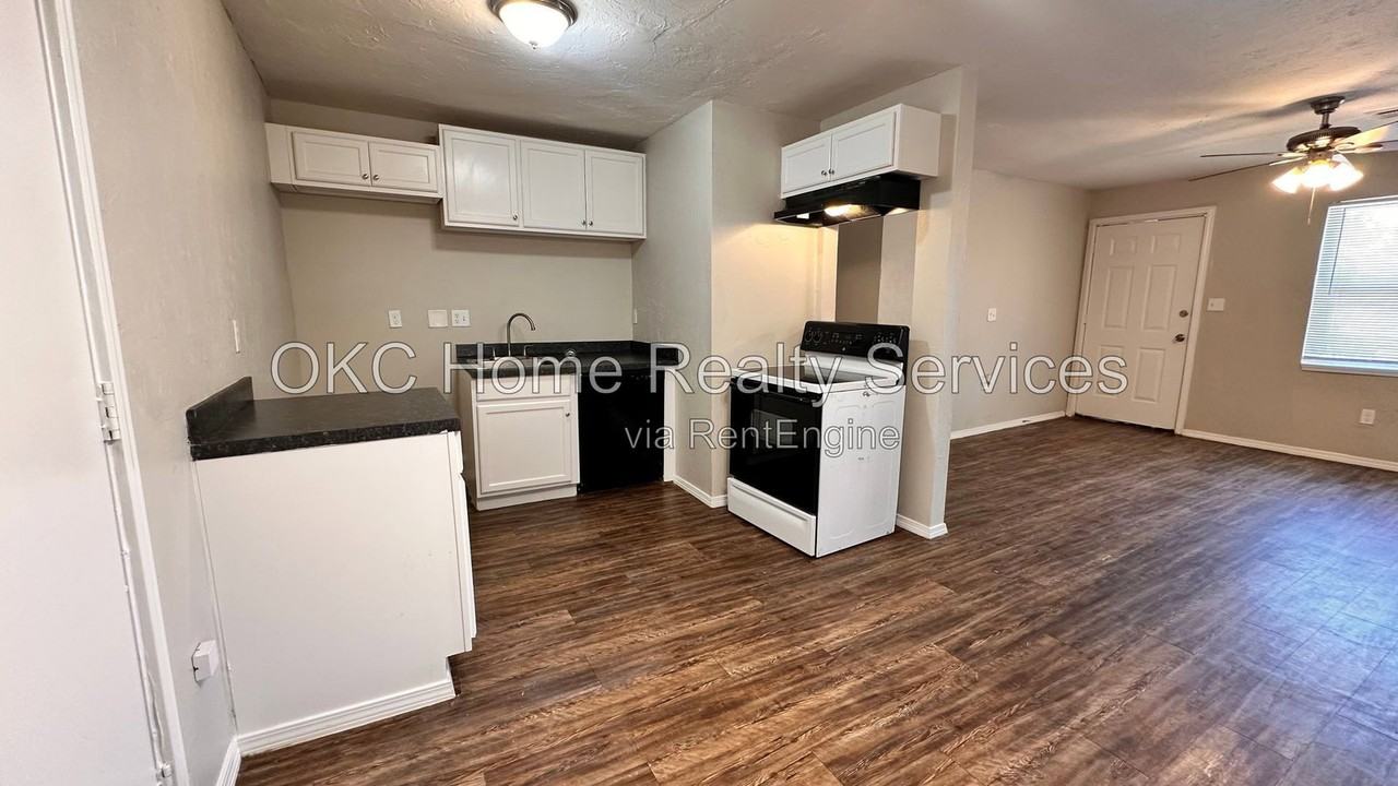 1625 E Hill St - Photo 4 of 17