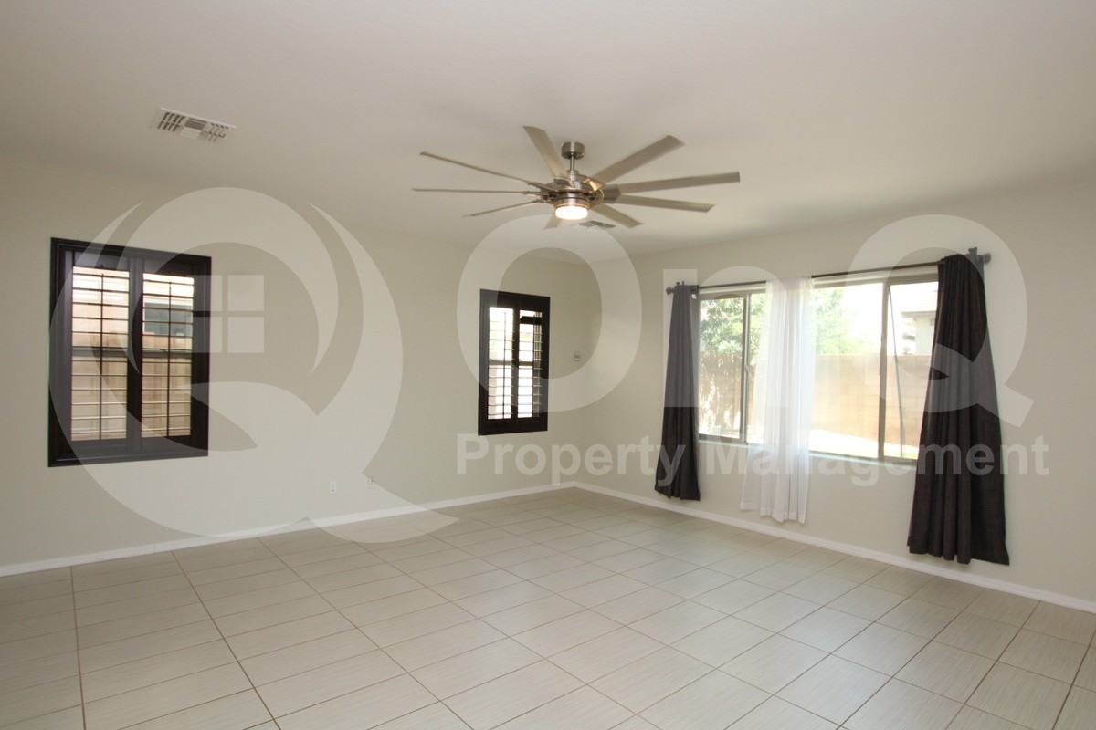 3017 E Megan St - Photo 5 of 23