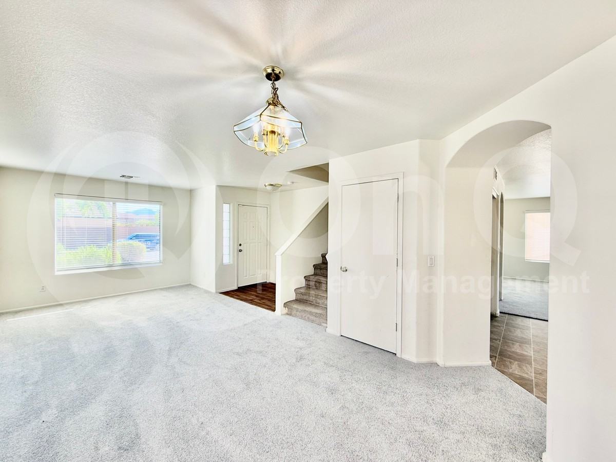 5006 W Desert Dr - Photo 4 of 29