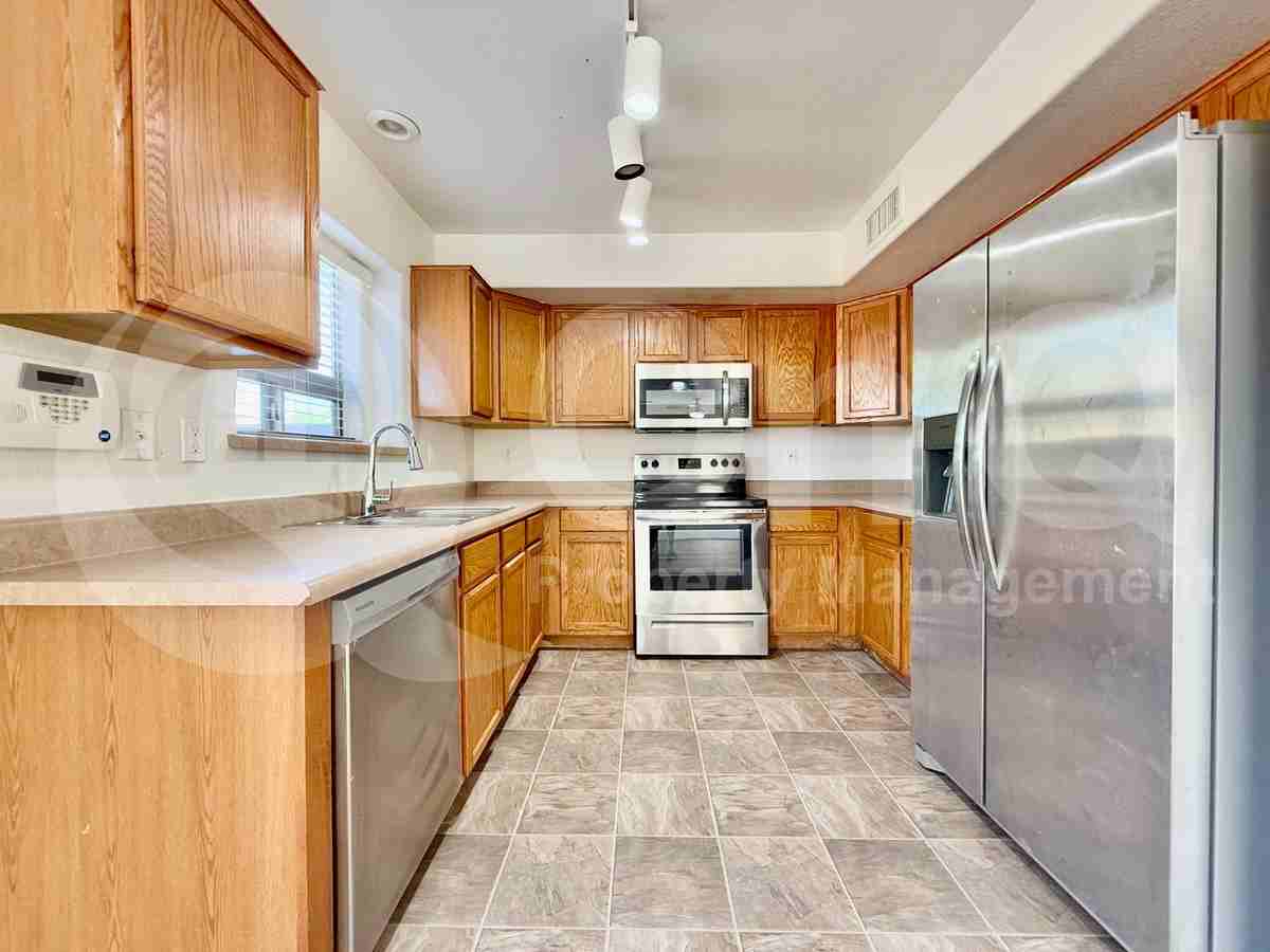 5006 W Desert Dr - Photo 7 of 29