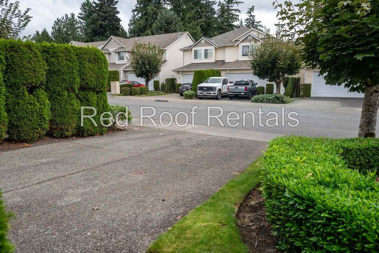 12718 64th Ave E - Photo 6 of 38