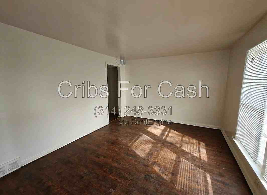 8859 Snowhill Ct - Photo 2 of 3