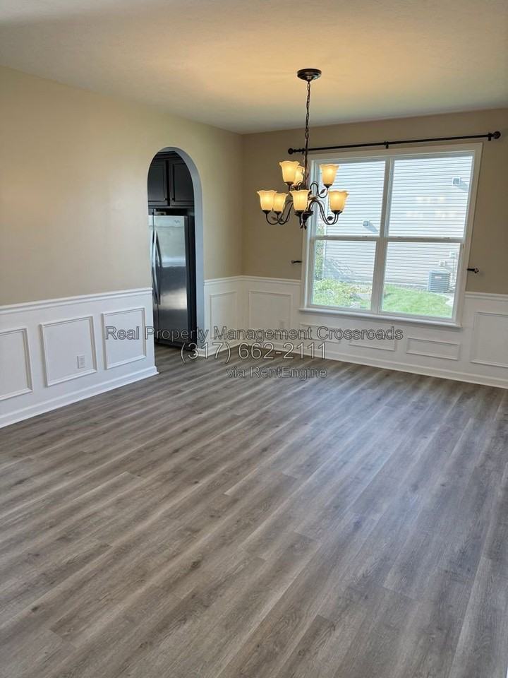 7713 Eagle Point Cir - Photo 7 of 50