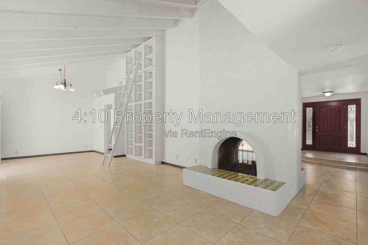 2063 E Aspen Dr - Photo 7 of 27