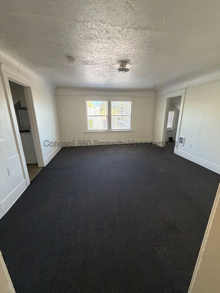 803 Magnolia Ave #1 - Photo 3 of 12