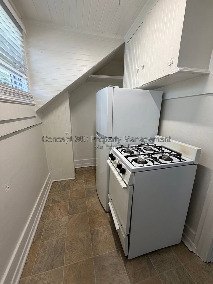 803 Magnolia Ave #1 - Photo 7 of 12