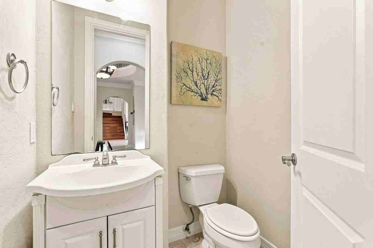 1726 Parklake Village Drive - Photo 6 of 27