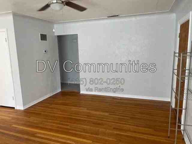 888 14th Ave S - Photo 5 of 26