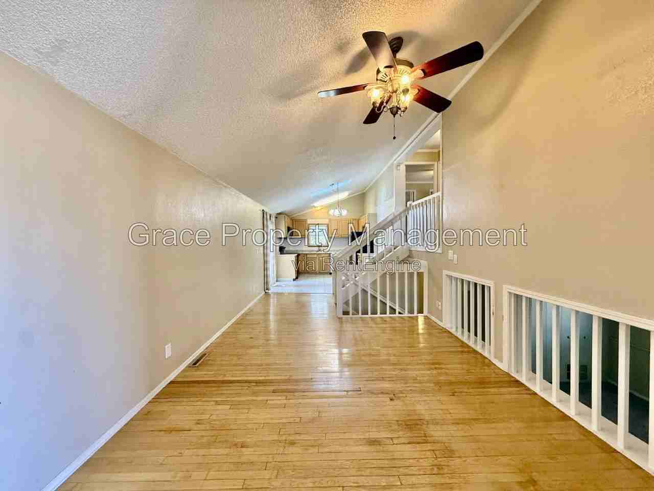 405 S 28th Ln - Photo 2 of 18