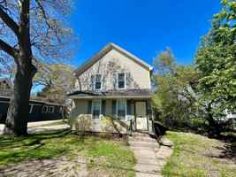 featured image of 1633 Peck St #2