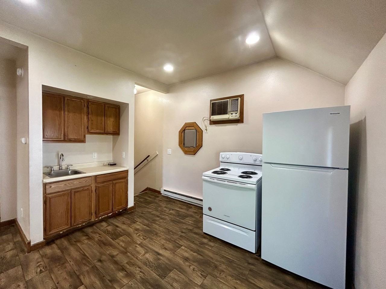 1633 Peck St #2 - Photo 2 of 11
